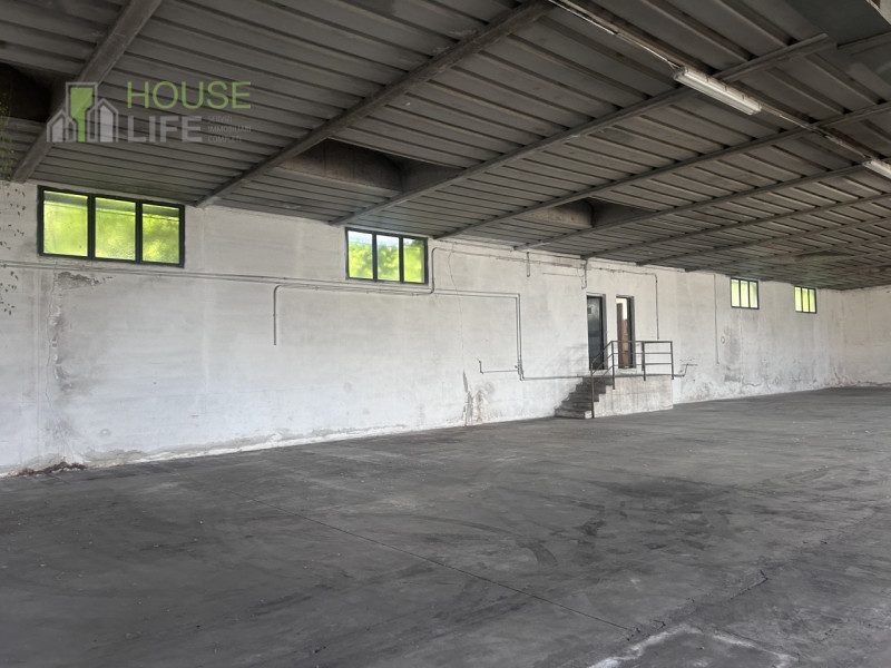 LUGO DI VICENZA: VENDIAMO CAPANNONE ARTIGIANALE / INDUSTRIALE AFFIANCATO da un lato di mq 650 cir...