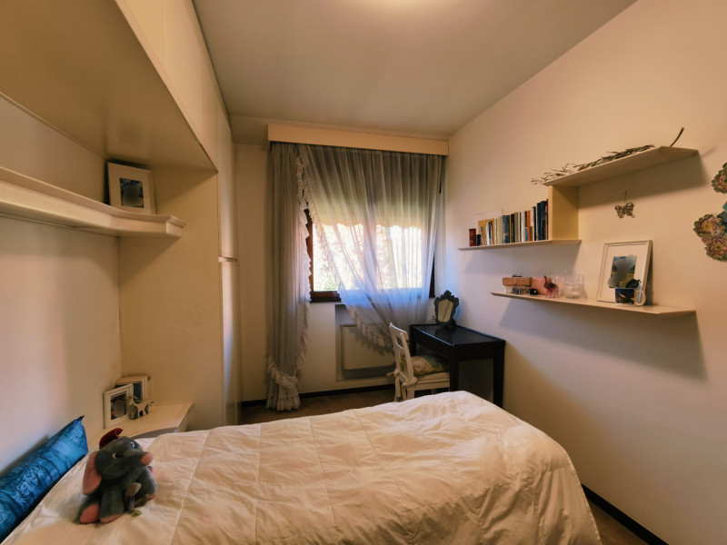 Ubicata in quartiere di prestigio a Montegrotto Terme, proponiamo in esclusiva questa porzione di...