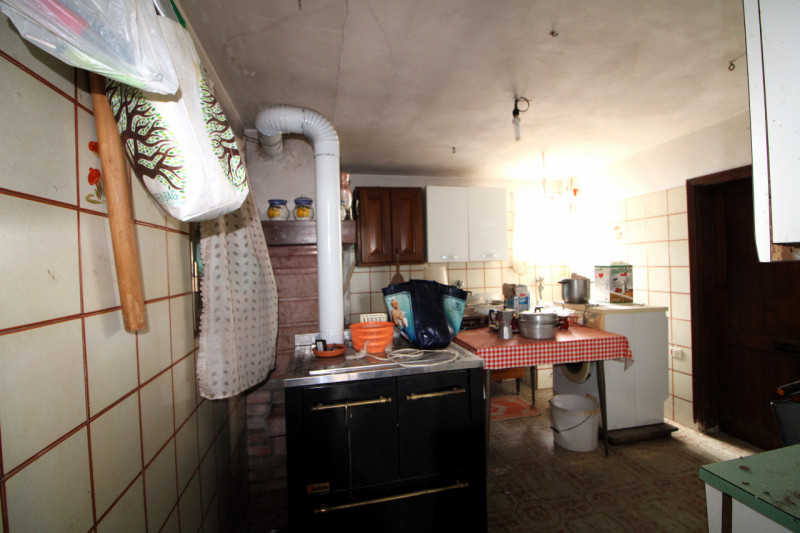 VILLA ESTENSE: proponiamo in vendita un affascinante rustico di 340 mq ca, e distribuito su più l...