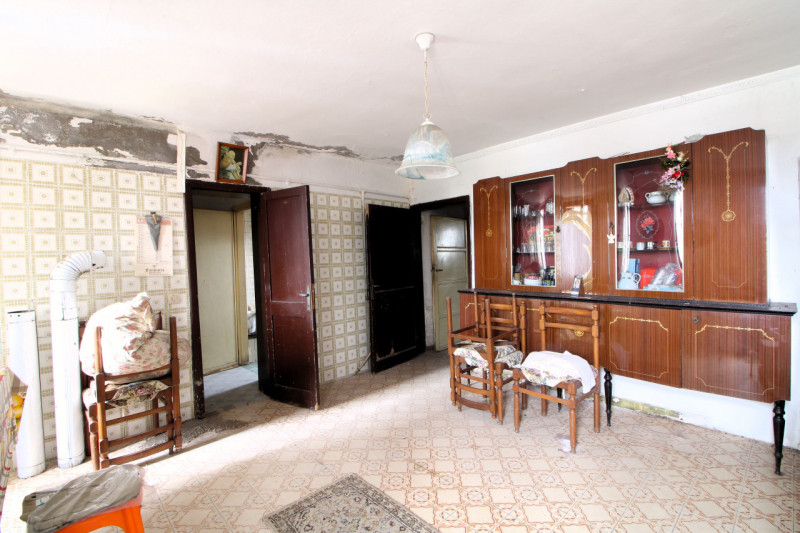 VILLA ESTENSE: proponiamo in vendita un affascinante rustico di 340 mq ca, e distribuito su più l...