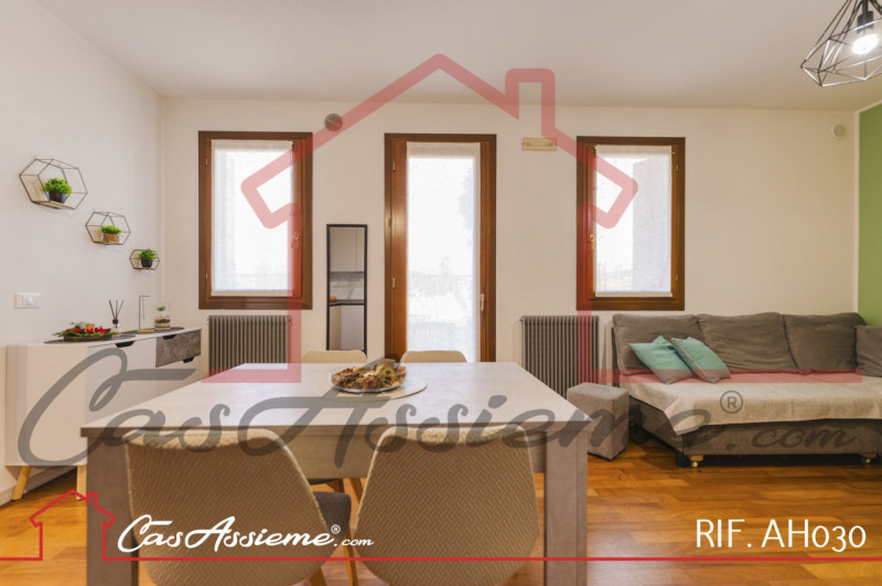 Rif. AH030
Nostra ESCLUSIVA! In posizione strategica a Castione di Loria, comoda ai principali co...