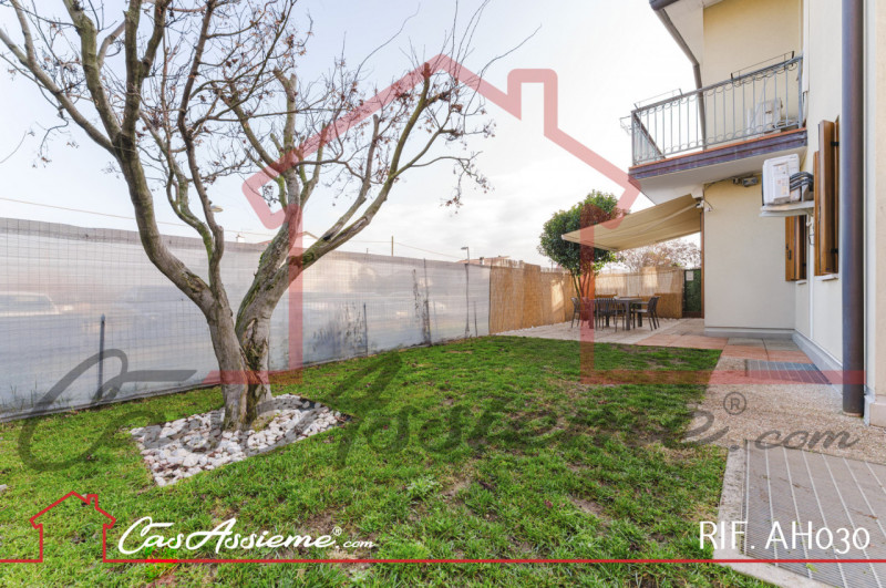 Rif. AH030
Nostra ESCLUSIVA! In posizione strategica a Castione di Loria, comoda ai principali co...