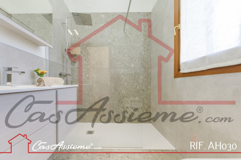 Rif. AH030
Nostra ESCLUSIVA! In posizione strategica a Castione di Loria, comoda ai principali co...