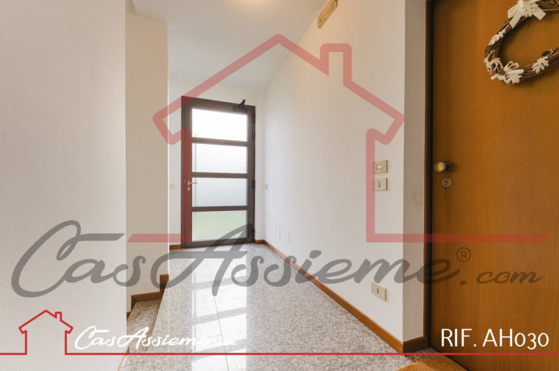 Rif. AH030
Nostra ESCLUSIVA! In posizione strategica a Castione di Loria, comoda ai principali co...