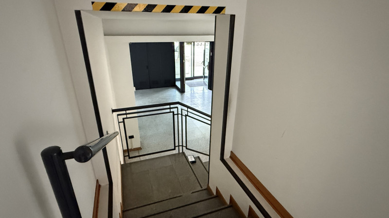 Quartiere FORCELLINI locale commerciale fronte strada.

- Facilmente adattabile alle esigenze di ...