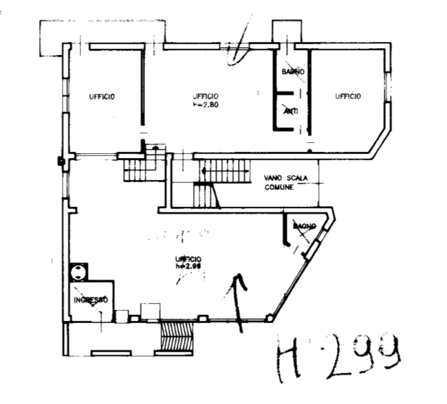 Quartiere FORCELLINI locale commerciale fronte strada.

- Facilmente adattabile alle esigenze di ...