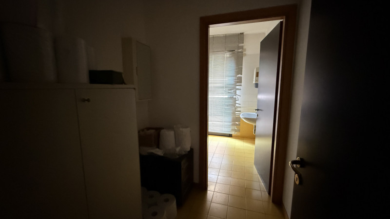 Quartiere FORCELLINI locale commerciale fronte strada.

- Facilmente adattabile alle esigenze di ...