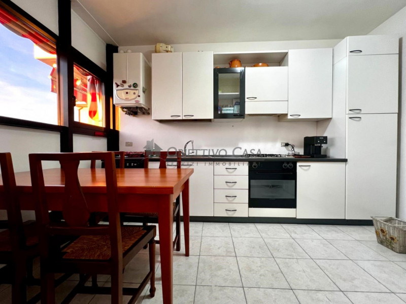 Rif. SAO159 - Saonara, in zona residenziale centrale e servita, proponiamo in vendita un appartam...