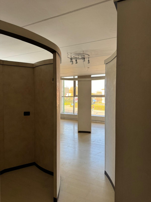 Ufficio luminoso in centro di 140mq – Ponte San Nicolò

In pieno centro a Ponte San Nicolò, all’i...