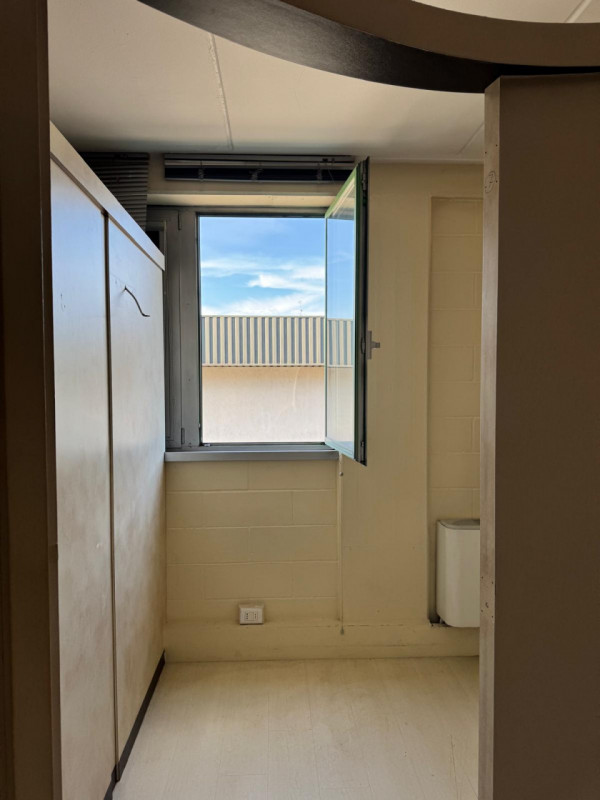 Ufficio luminoso in centro di 140mq – Ponte San Nicolò

In pieno centro a Ponte San Nicolò, all’i...