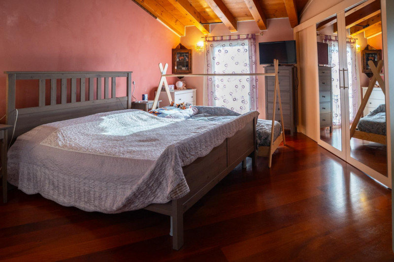 Bifamiliare su due piani di 70 mq ciascuno, zona Cogno di San Giorgio in Bosco, ideale per chi de...