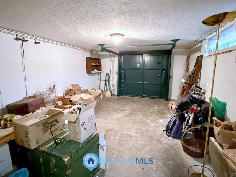 Immobile in esclusiva al Gruppo Padova MLS

Porzione di BIFAMILARE IN ORIZZONTALE con ingresso e ...