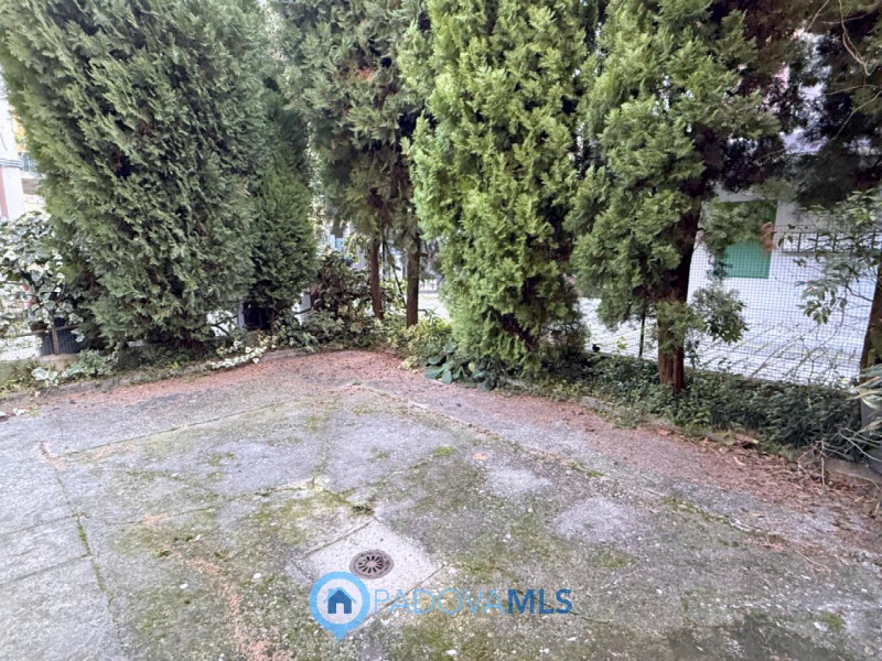 Immobile in esclusiva al Gruppo Padova MLS

Porzione di BIFAMILARE IN ORIZZONTALE con ingresso e ...