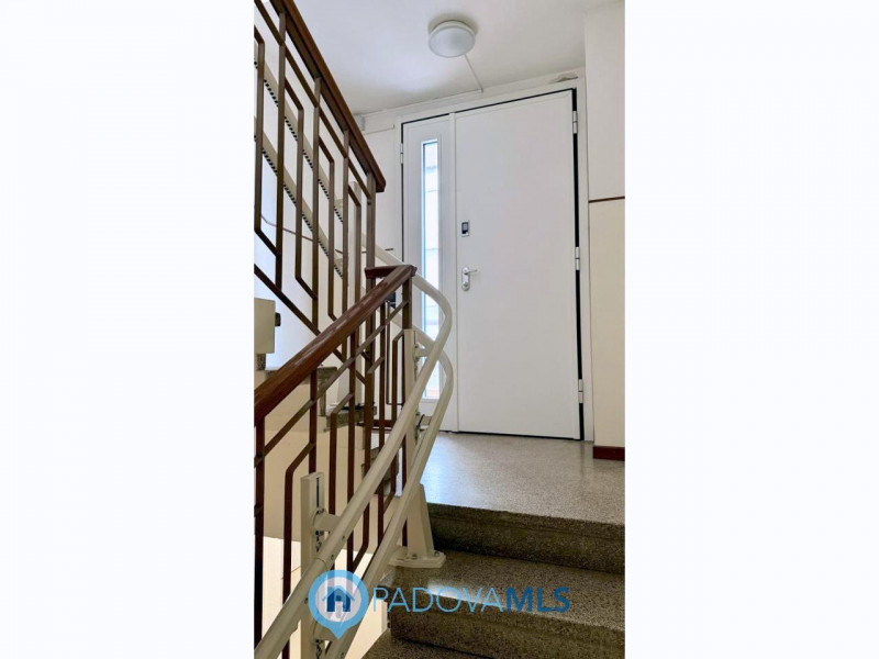 Immobile in esclusiva al Gruppo Padova MLS

Porzione di BIFAMILARE IN ORIZZONTALE con ingresso e ...