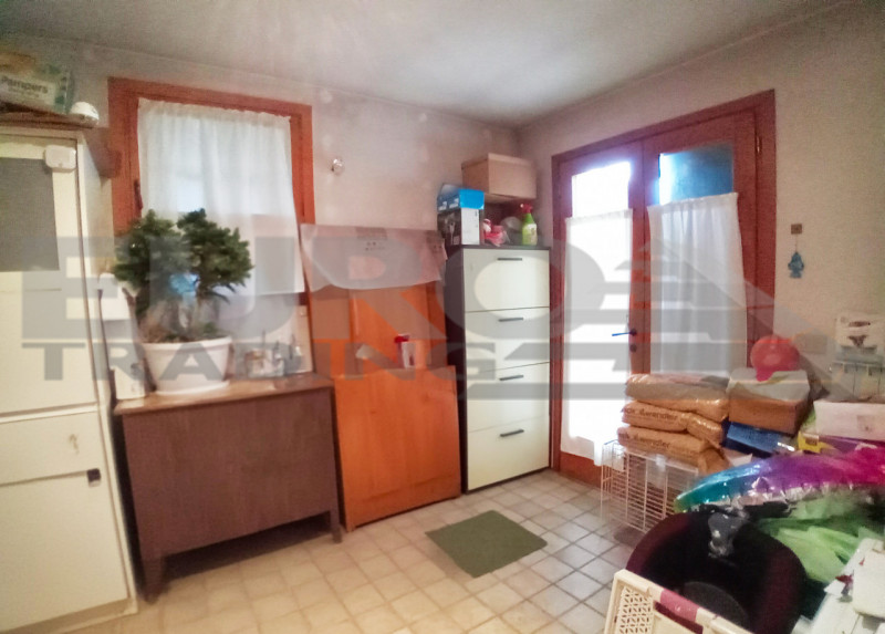 PREGANZIOL: loc. San Trovaso, proponiamo porzione di bifamiliare disposta in 2 livelli e composta...