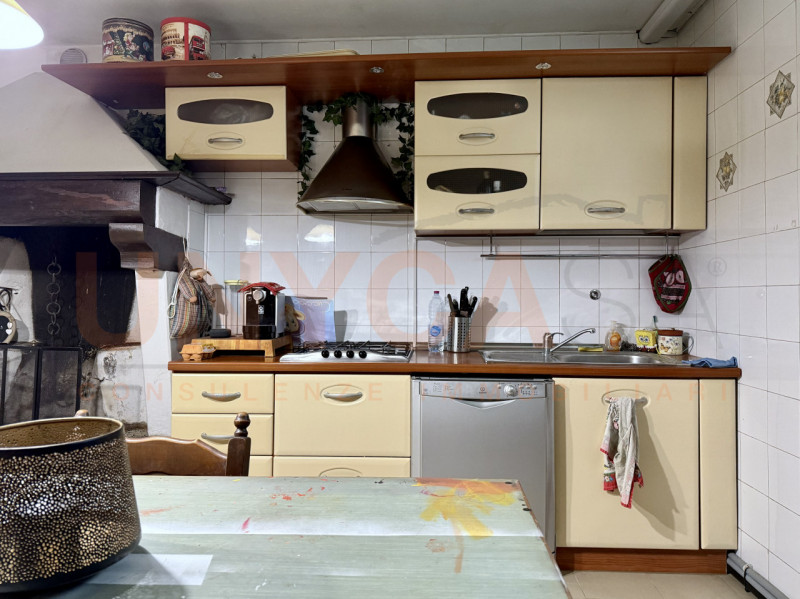 MESTRINO: proponiamo una casa singola, soluzione che racconta il valore delle abitazioni di una v...