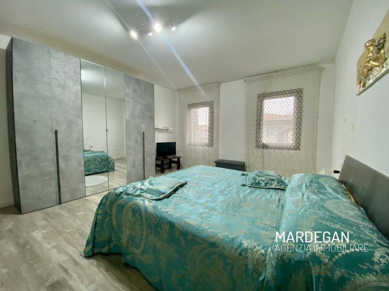 Proponiamo in esclusiva una vera opportunità nel cuore di Galliera Veneta: un' abitazione indipen...