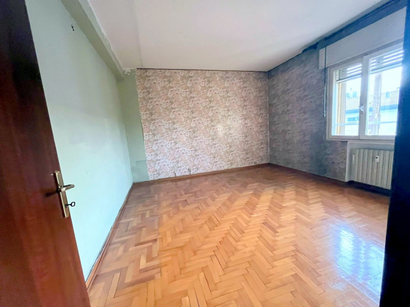 Descrizione
LUMINOSO APPARTAMENTO PANORAMICO ALL'ARCELLA-SAN BELLINO €.180.000 rif.CL513.1

Nel c...