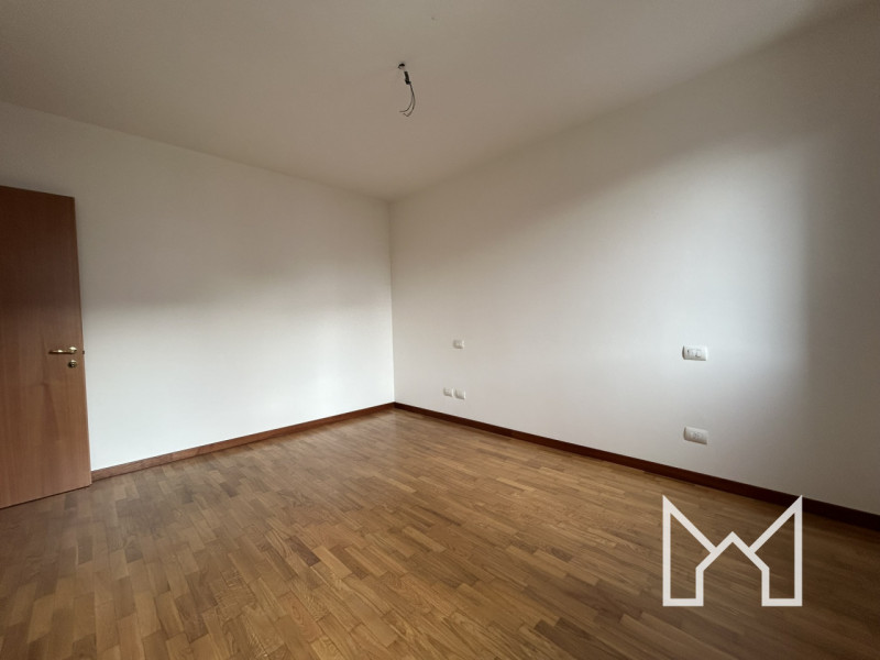 ROSSANO VENETO- Inserito in un contesto di recente costruzione e in ottimo stato conservativo, pr...