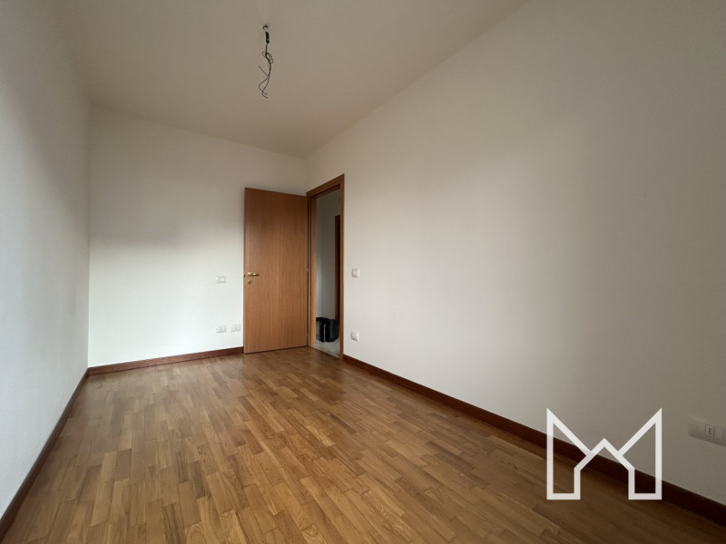 ROSSANO VENETO- Inserito in un contesto di recente costruzione e in ottimo stato conservativo, pr...