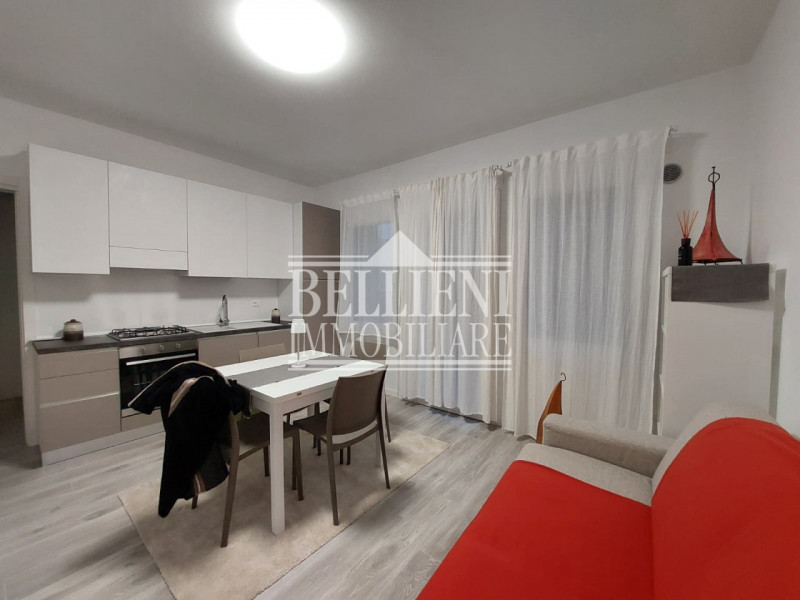 ZONA VIALE CRISPI - in contesto silenzioso e lontano dal traffico proponiamo in affitto un lumino...