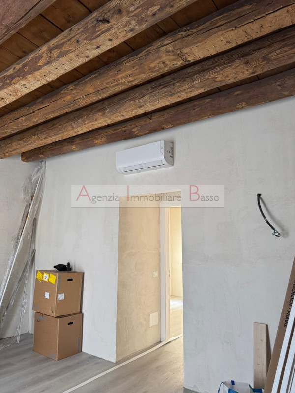 BATTAGLIA TERME - FRONTE CANALE BATTAGLIA
Nel cuore di Battaglia Terme, affacciato sul suggestivo...