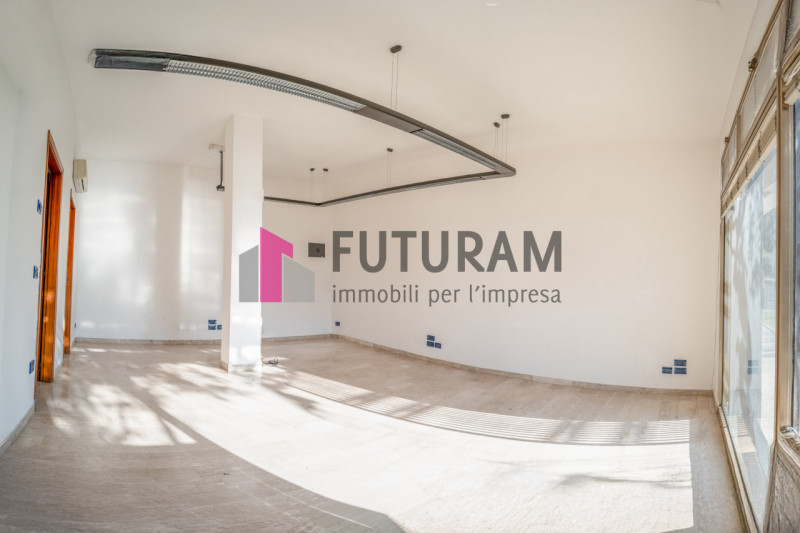 RIF: 124NM - SELVAZZANO DENTRO (PD) - PER INFO 340 335 8378 - 0444/310220

Propongo in esclusiva ...