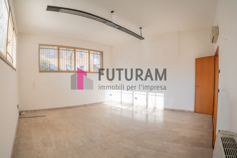 RIF: 124NM - SELVAZZANO DENTRO (PD) - PER INFO 340 335 8378 - 0444/310220

Propongo in esclusiva ...