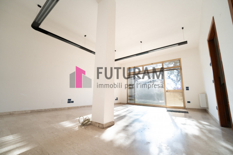 RIF: 124NM - SELVAZZANO DENTRO (PD) - PER INFO 340 335 8378 - 0444/310220

Propongo in esclusiva ...