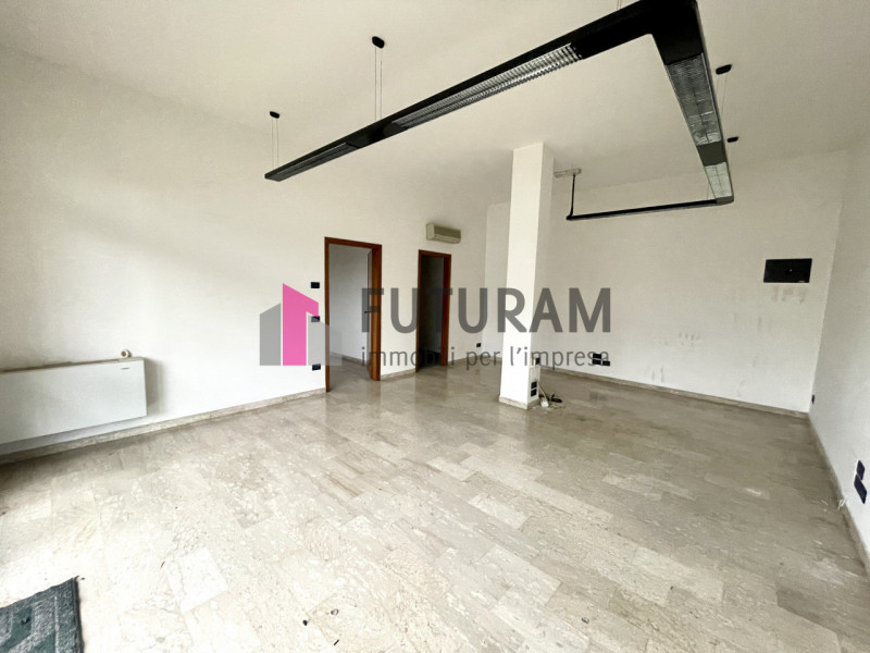 RIF: 124NM - SELVAZZANO DENTRO (PD) - PER INFO 340 335 8378 - 0444/310220

Propongo in esclusiva ...