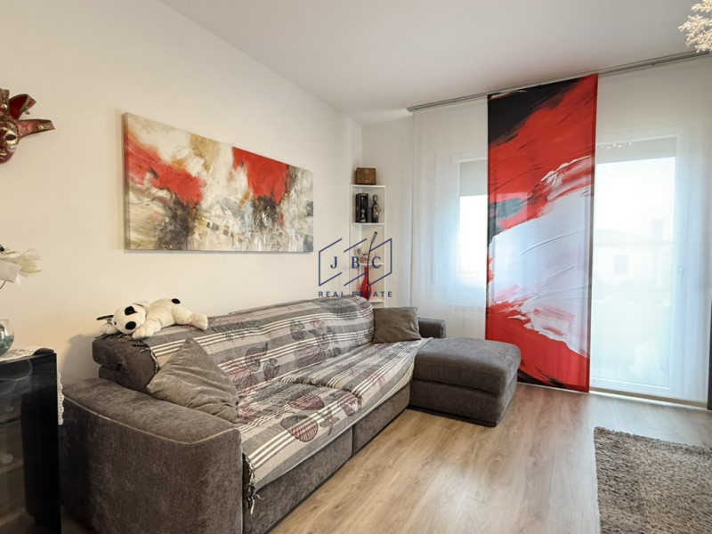 ODERZO - (TV)
A pochi minuti dal centro di Oderzo, nel quartiere di Colfrancui, proponiamo in ven...