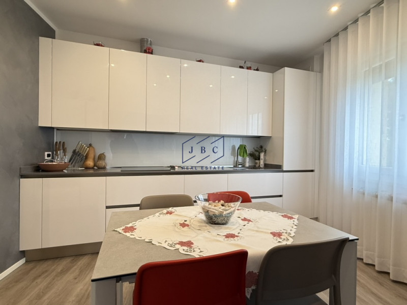 ODERZO - (TV)
A pochi minuti dal centro di Oderzo, nel quartiere di Colfrancui, proponiamo in ven...