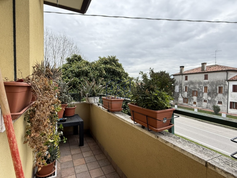 ODERZO - (TV)
A pochi minuti dal centro di Oderzo, nel quartiere di Colfrancui, proponiamo in ven...