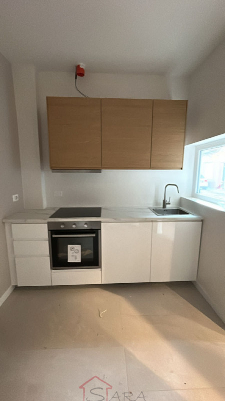 PADOVA - ZONA SAVONAROLA FUORI MURA:

Affittasi luminoso appartamento trilocale di circa 90 mq ne...