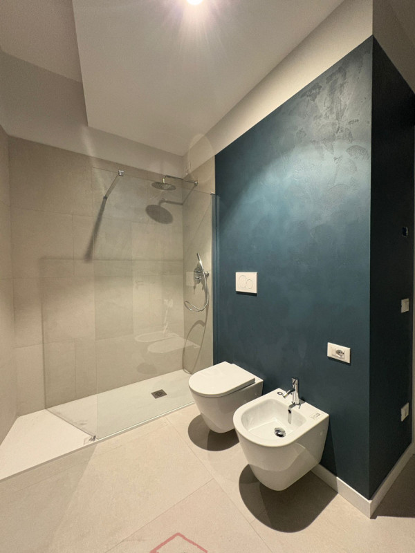 PADOVA - ZONA SAVONAROLA FUORI MURA:

Affittasi luminoso appartamento trilocale di circa 90 mq ne...