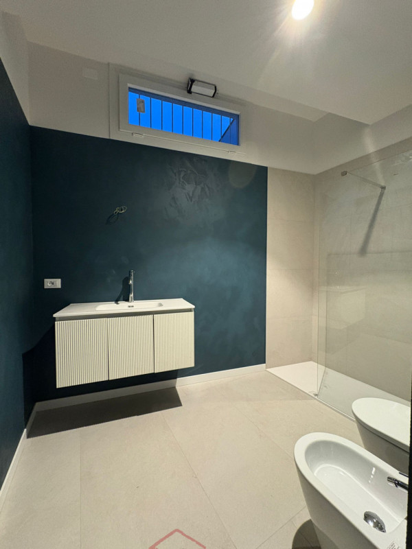 PADOVA - ZONA SAVONAROLA FUORI MURA:

Affittasi luminoso appartamento trilocale di circa 90 mq ne...