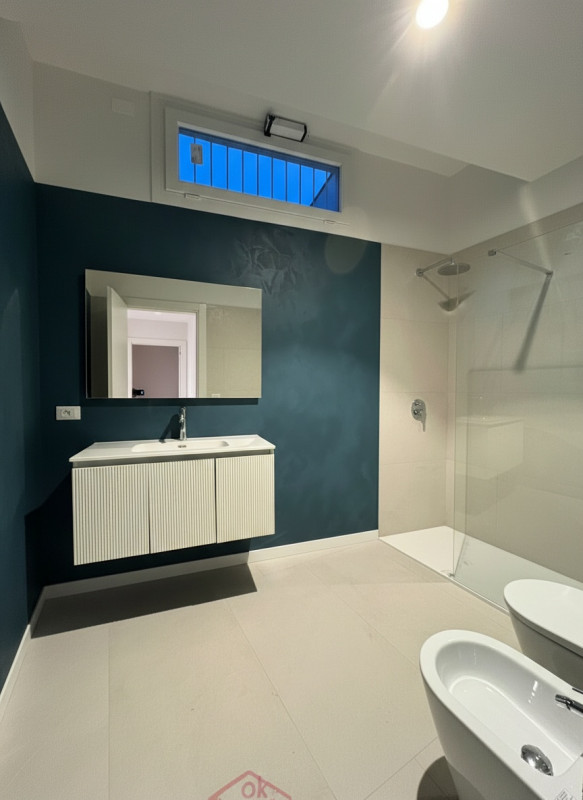 PADOVA - ZONA SAVONAROLA FUORI MURA:

Affittasi luminoso appartamento trilocale di circa 90 mq ne...