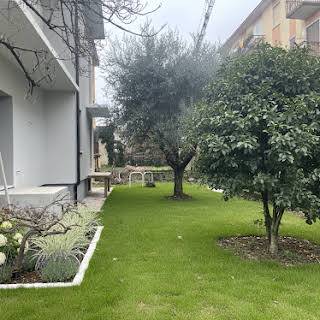 In palazzina in fase di completa ristrutturazione, composta da sole 4 unità, proponiamo questo af...