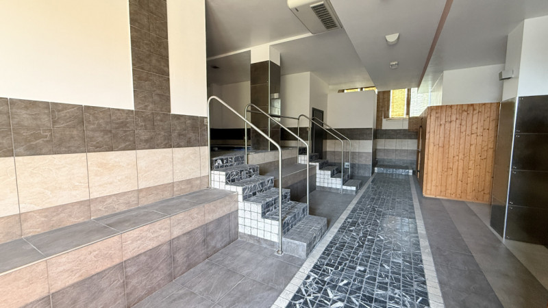 ARCELLA – STAZIONE  STRUTTURA COMMERCIALE con scoperto.

Comodo alla stazione dei treni, al centr...