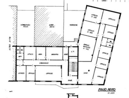 ARCELLA – STAZIONE  STRUTTURA COMMERCIALE con scoperto.

Comodo alla stazione dei treni, al centr...