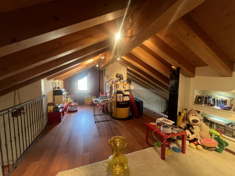 VAZZOLA (TV) - TEZZE

A soli 15 minuti da Conegliano, immersa nella tranquillità e circondata dal...