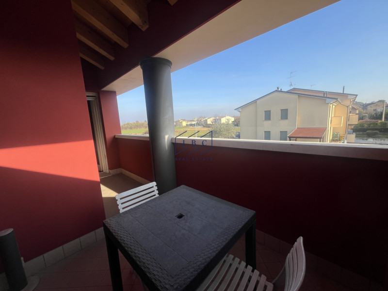 VAZZOLA (TV) - TEZZE

A soli 15 minuti da Conegliano, immersa nella tranquillità e circondata dal...