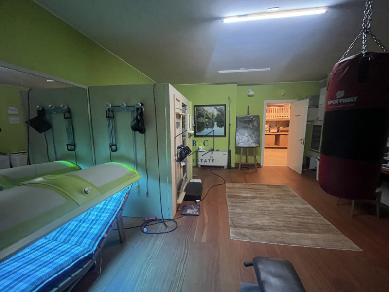 VAZZOLA (TV) - TEZZE

A soli 15 minuti da Conegliano, immersa nella tranquillità e circondata dal...