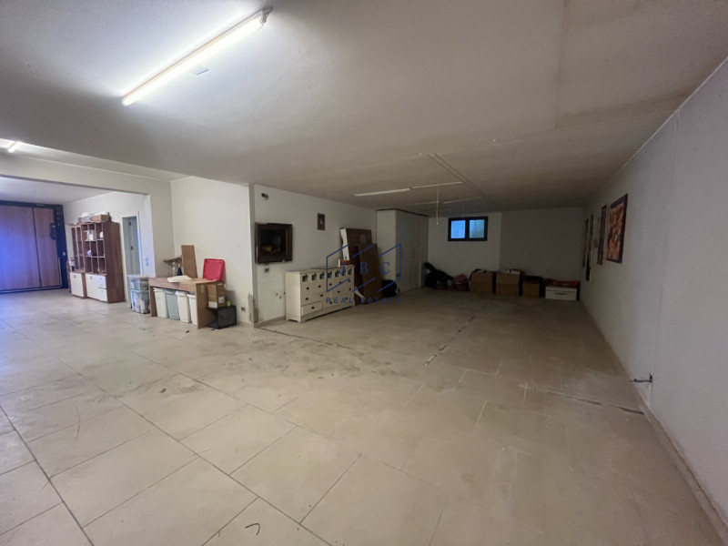 VAZZOLA (TV) - TEZZE

A soli 15 minuti da Conegliano, immersa nella tranquillità e circondata dal...