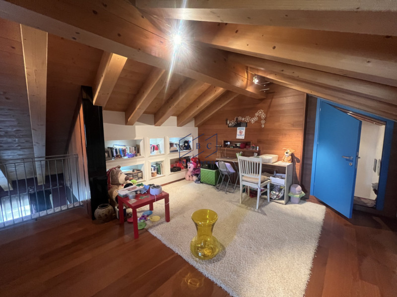 VAZZOLA (TV) - TEZZE

A soli 15 minuti da Conegliano, immersa nella tranquillità e circondata dal...