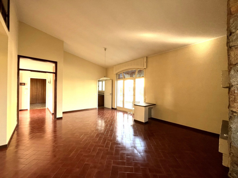 Scopri questa splendida casa singola situata nel cuore di Creazzo, una delle zone più ambite dell...