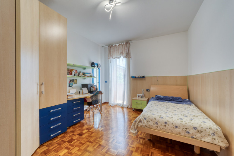 Nel cuore della richiestissima zona di Sarmeola, nel comune di Rubano, proponiamo in vendita una ...