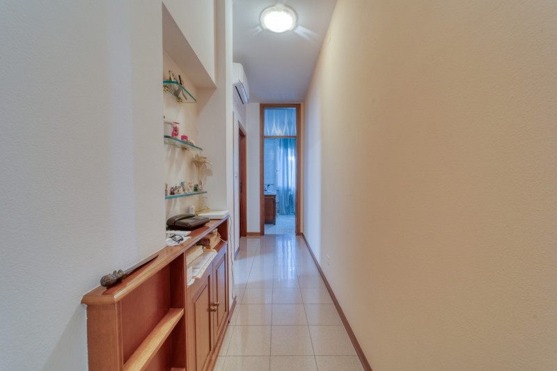 Nel cuore della richiestissima zona di Sarmeola, nel comune di Rubano, proponiamo in vendita una ...