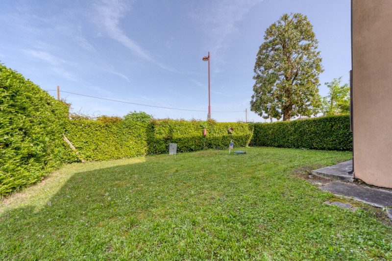 Nel cuore della richiestissima zona di Sarmeola, nel comune di Rubano, proponiamo in vendita una ...