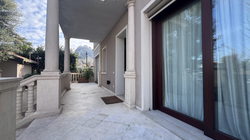 Nel pieno centro di Monselice, in posizione di assoluto rilievo e comodità a tutti i servizi, pro...